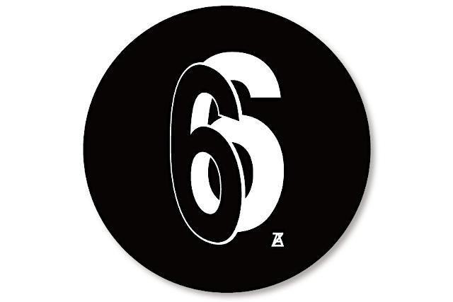 ６DOORSステッカー